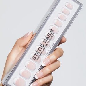 3 Set of Static Nails Reusable Pop-On Manicures Round
